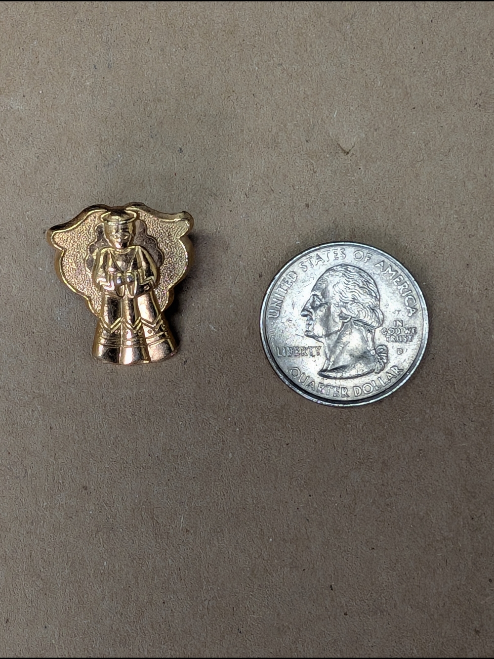 Vintage Gold Angel Brooch Pin - Picture 3 of 3